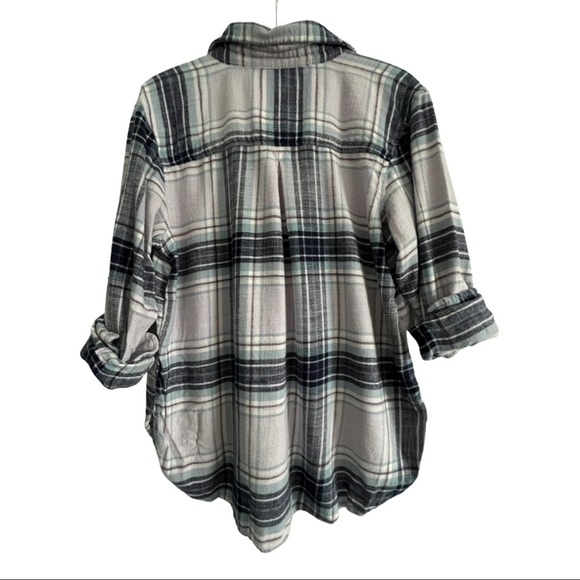 American Eagle Women’s Plaid Flannel Size: Medium - Picture 2 of 2